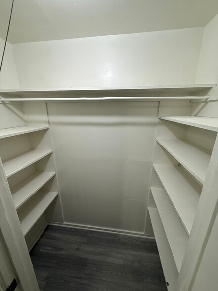 Building Photo - 1507 Jacobsen St