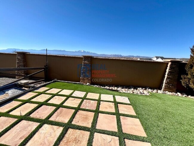 Building Photo - 7665 Buckeye Tree Ln