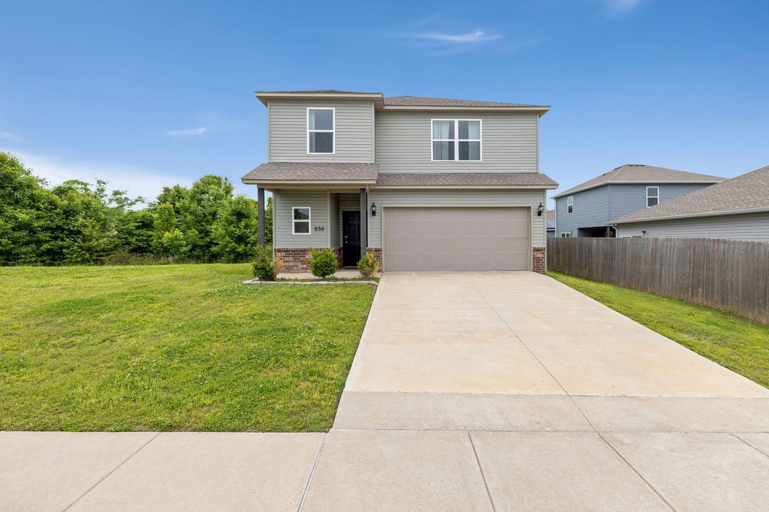 Building Photo - 930 E Swift Dr