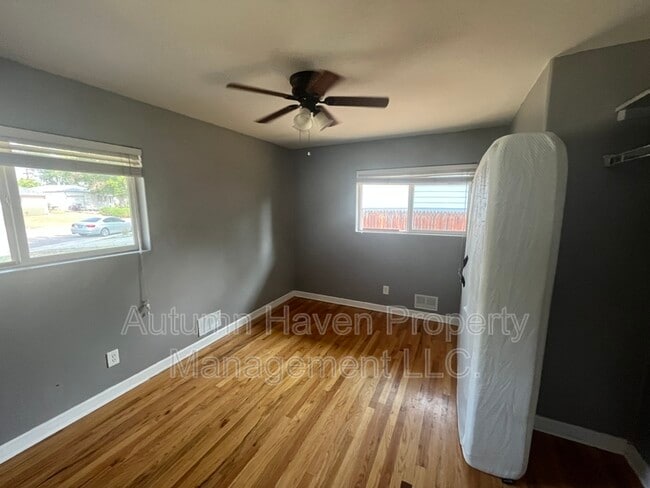 Building Photo - 7436 Knox Ct