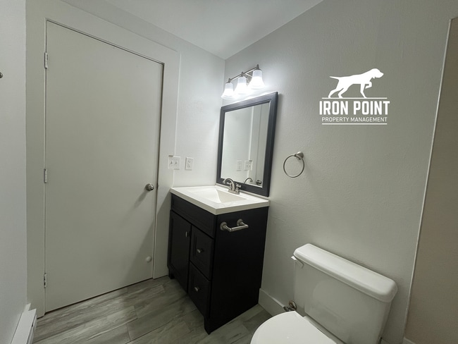 Building Photo - Historic North End duplex close to Hyde Park & Downtown Boise