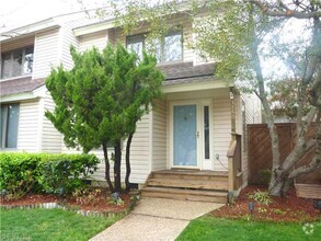 Building Photo - Shore Drive - Completely Remodeled Kitchen...