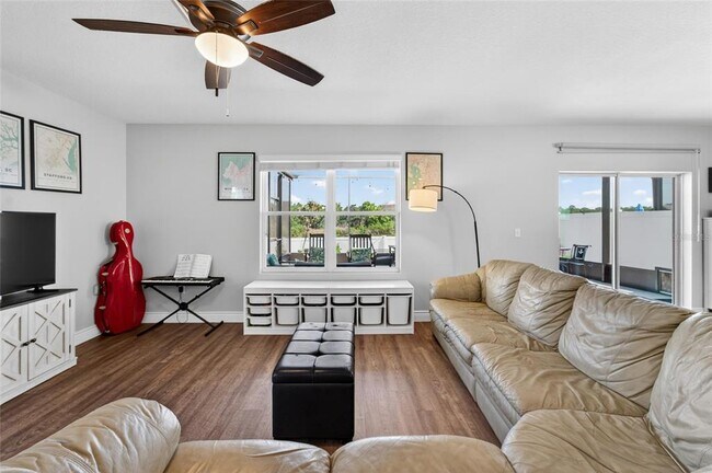 Building Photo - 11176 Leland Groves Dr