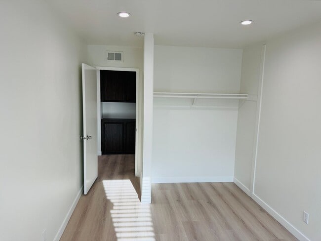 Building Photo - Stylish Single-Story Living in Coveted South Coast Metro