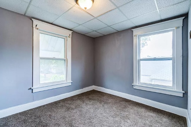 Building Photo - 321 S Eleventh St