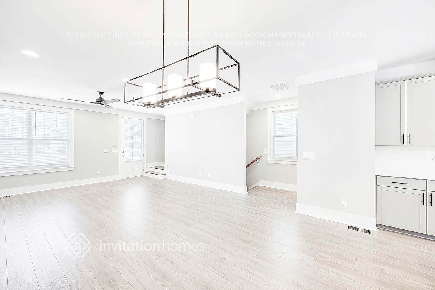 Building Photo - 647 Vernon Ave