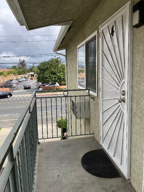 Building Photo - 728 S Magnolia Ave