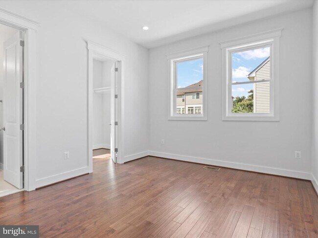 Building Photo - 1830 Cherri Dr