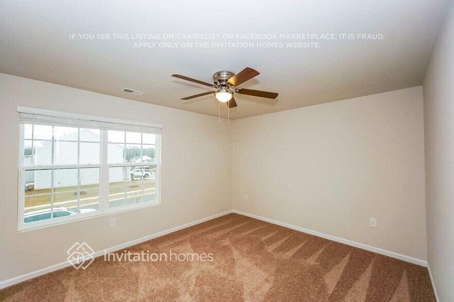 Building Photo - 3465 Bear Den Dr