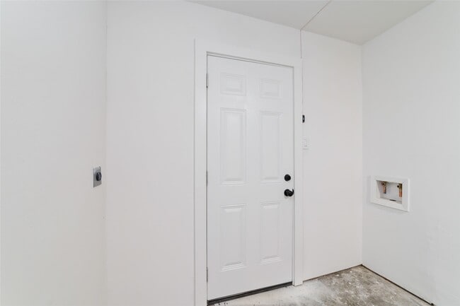 Building Photo - 7706 Deadwood Dr
