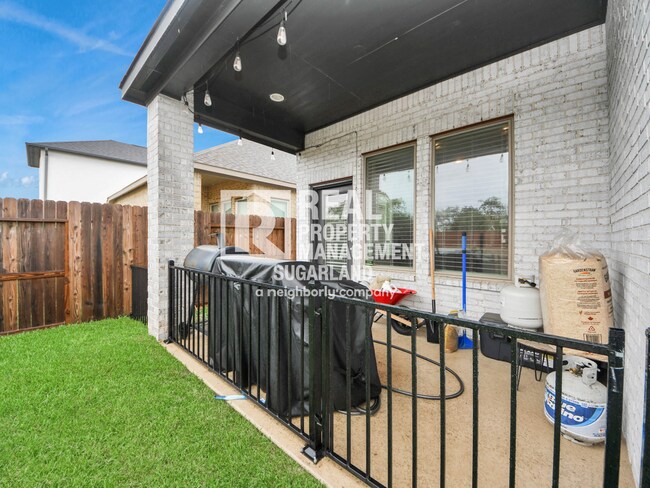 Building Photo - Like-New 2023 Single-Story in Sienna with Open-Concept Living