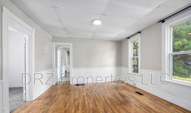 Building Photo - 841 Oakland Ave SW