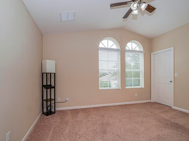 Building Photo - 1750 Berkshire Cir SW