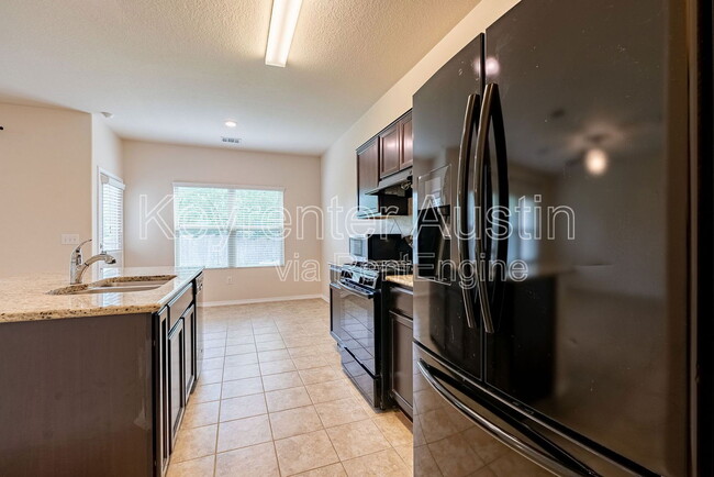 Building Photo - 10120 Crescendo Ln