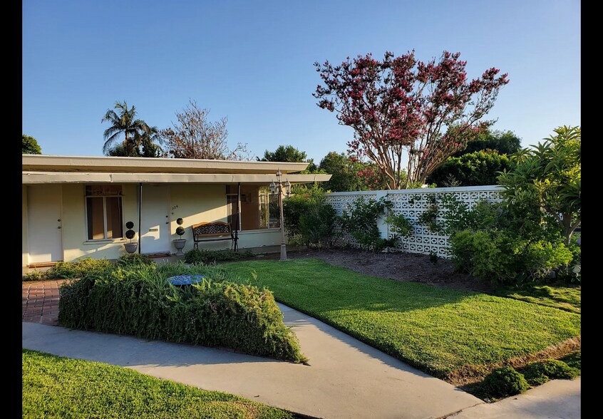 Building Photo - 224 Santa Rosa Rd