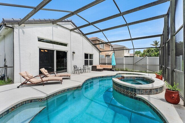 Building Photo - 7076 Middlebury Dr