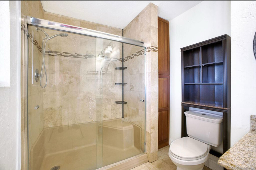 Bathroom 1 - 15408 Vista Vicente Dr