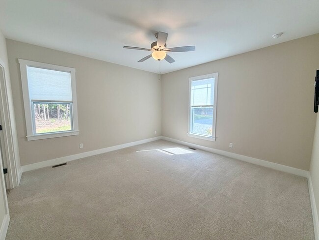 Building Photo - 319 Merifield Dr