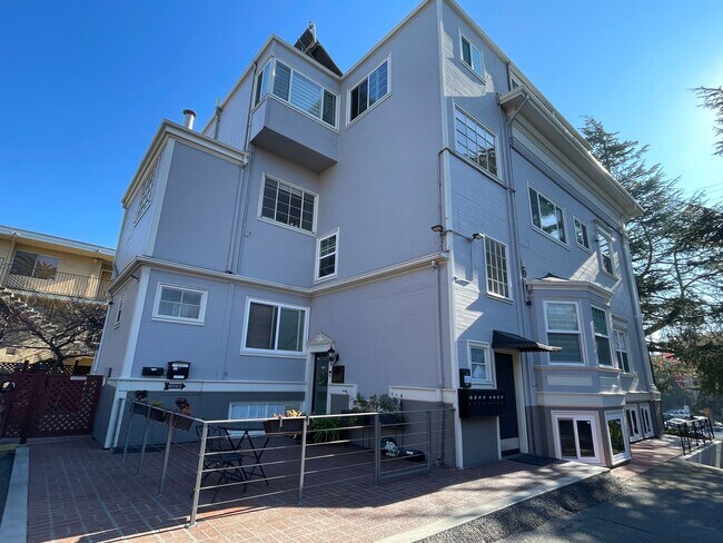 Building Photo - The Pines