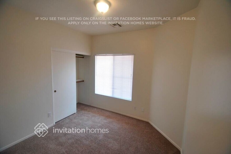 Building Photo - 13315 W Crocus Dr