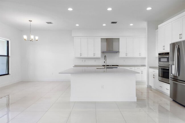 Building Photo - 8551 Swinley Frst Wy