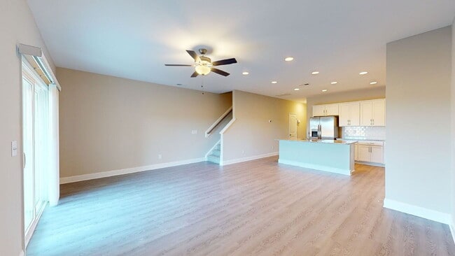 Building Photo - 2609 Sailor Rose Ln