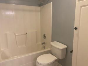 Building Photo - 609 Belle Court