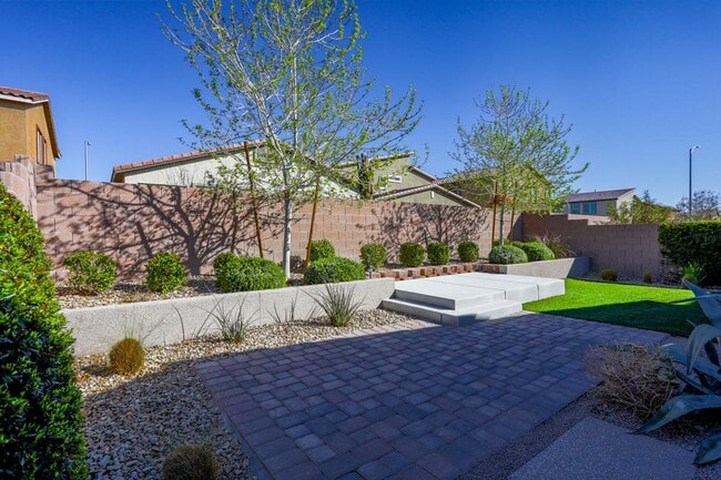 Building Photo - 3 Bedroom North Las Vegas Gated Community