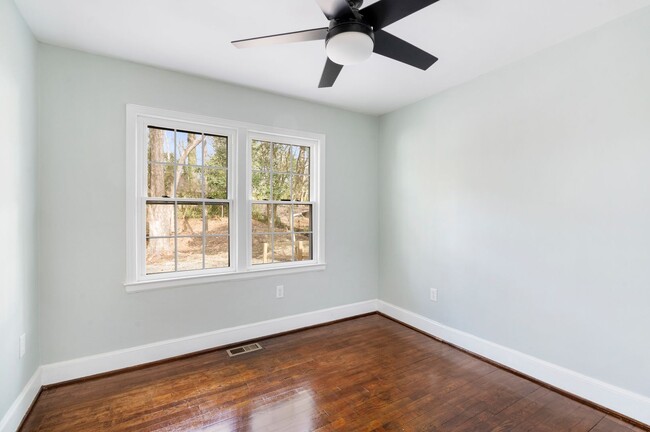 Building Photo - 3 Bedroom 1 Bathroom Home in Durham