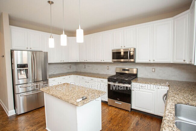 Building Photo - 7 Amaryllis Ln