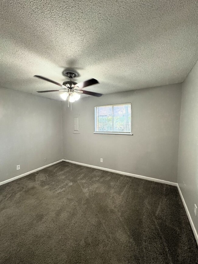 Building Photo - 1st Month Rent Free with 13-month Lease!