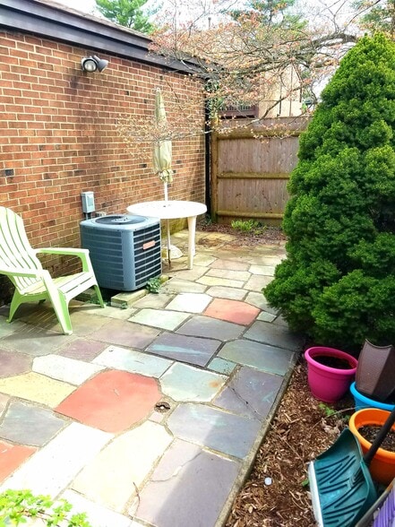 Private Patio - 47 Meadowood Dr