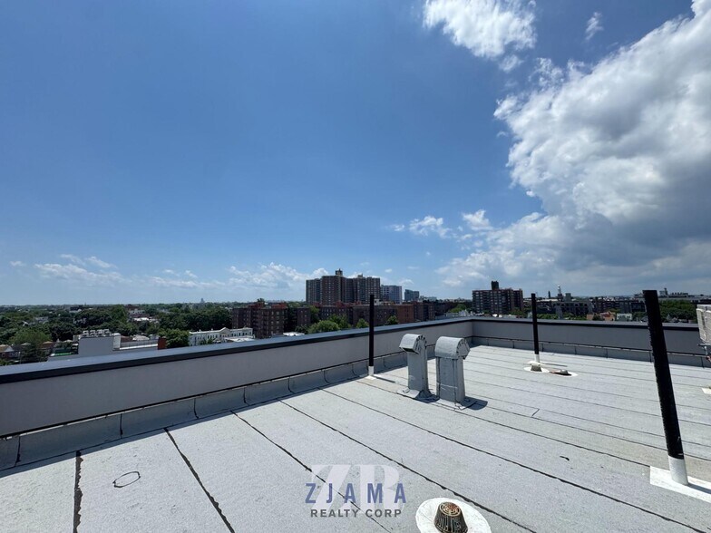 Building Photo - 1629 Brooklyn Ave