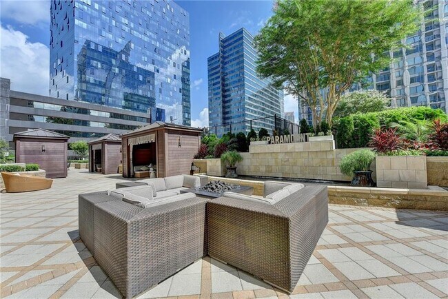 Building Photo - 3445 Stratford Rd NE