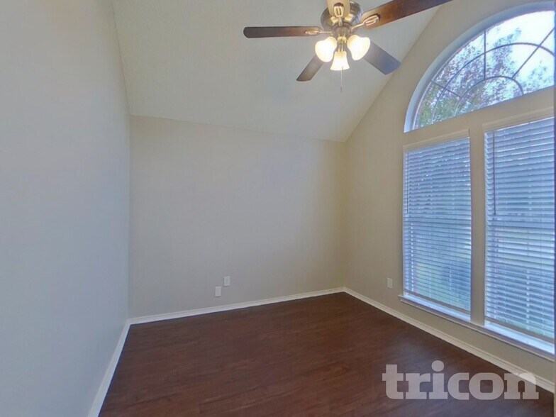 Building Photo - 6910 Montego Dr