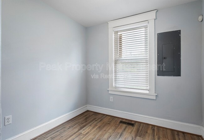 Building Photo - 2818 North Ave