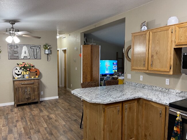 Building Photo - 276 Alpenridge Rd