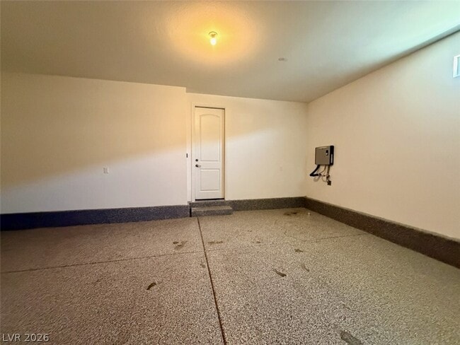 Building Photo - 802 Royal Beekman St