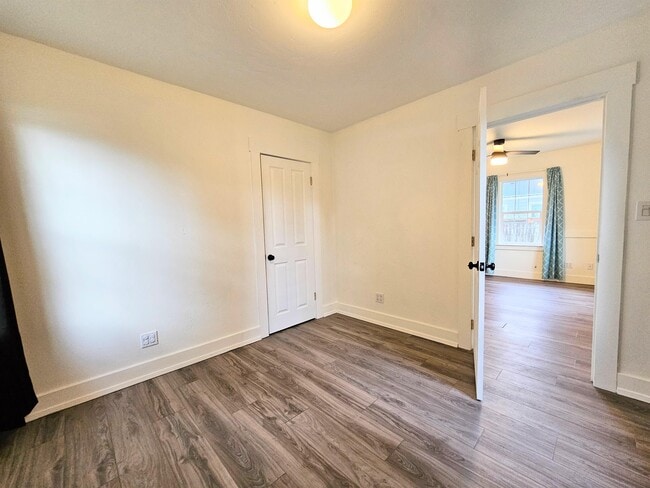 Building Photo - 508 Binghampton St