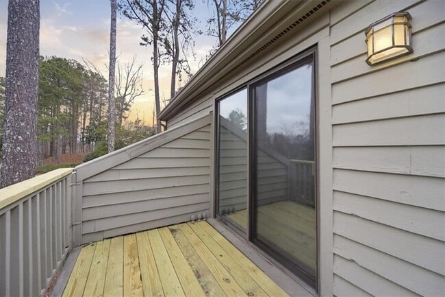 Building Photo - 530 Matterhorn Way