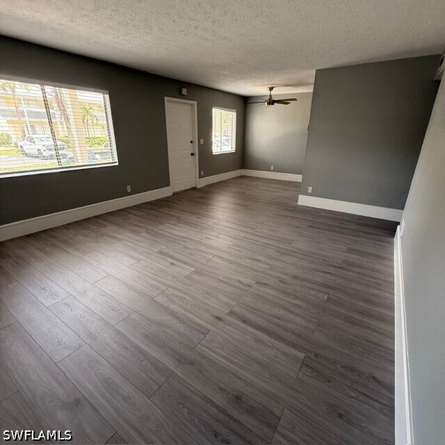 Building Photo - 4617 Bayshore Dr
