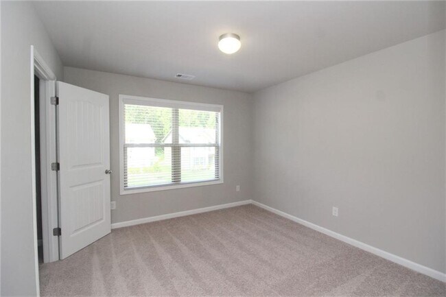 Building Photo - 4086 Water Mill Dr
