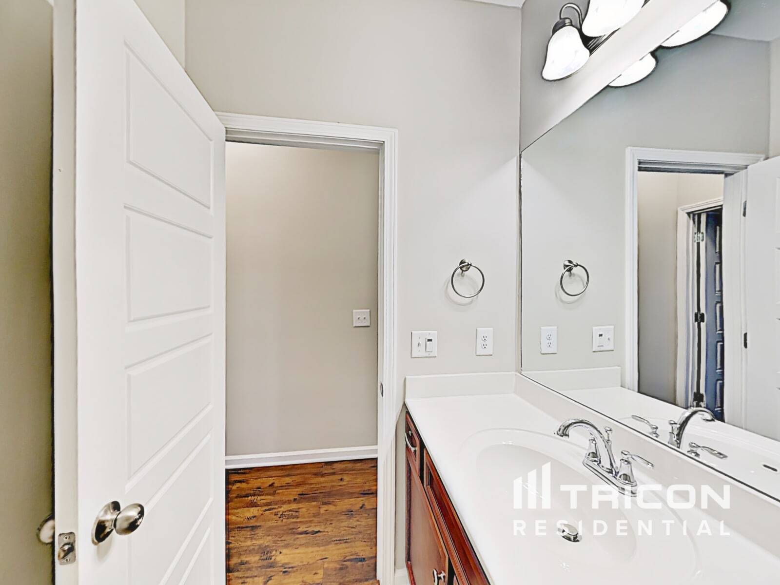 Building Photo - 809 Ellyson Dr