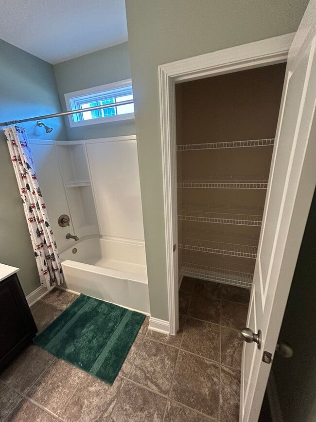 Building Photo - 1189 Parish Way