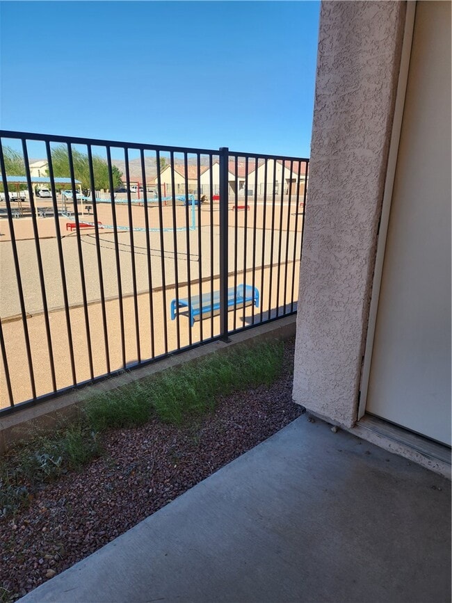 Building Photo - 2411 Stonebridge Dr