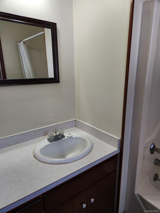 Building Photo - 63 Jefferson Rd