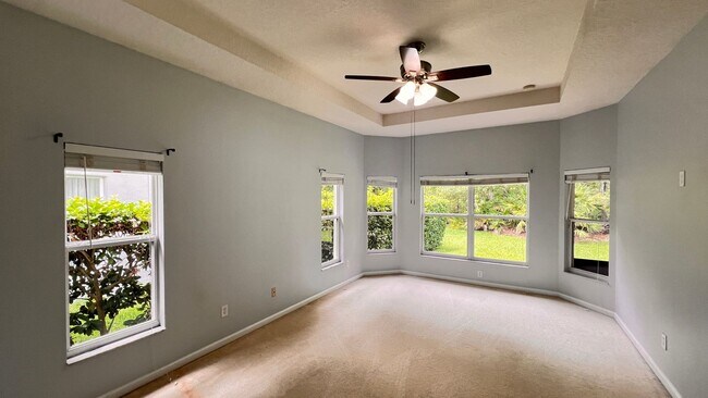Building Photo - Available NOW! Stunning 4-Bedroom Home in ...