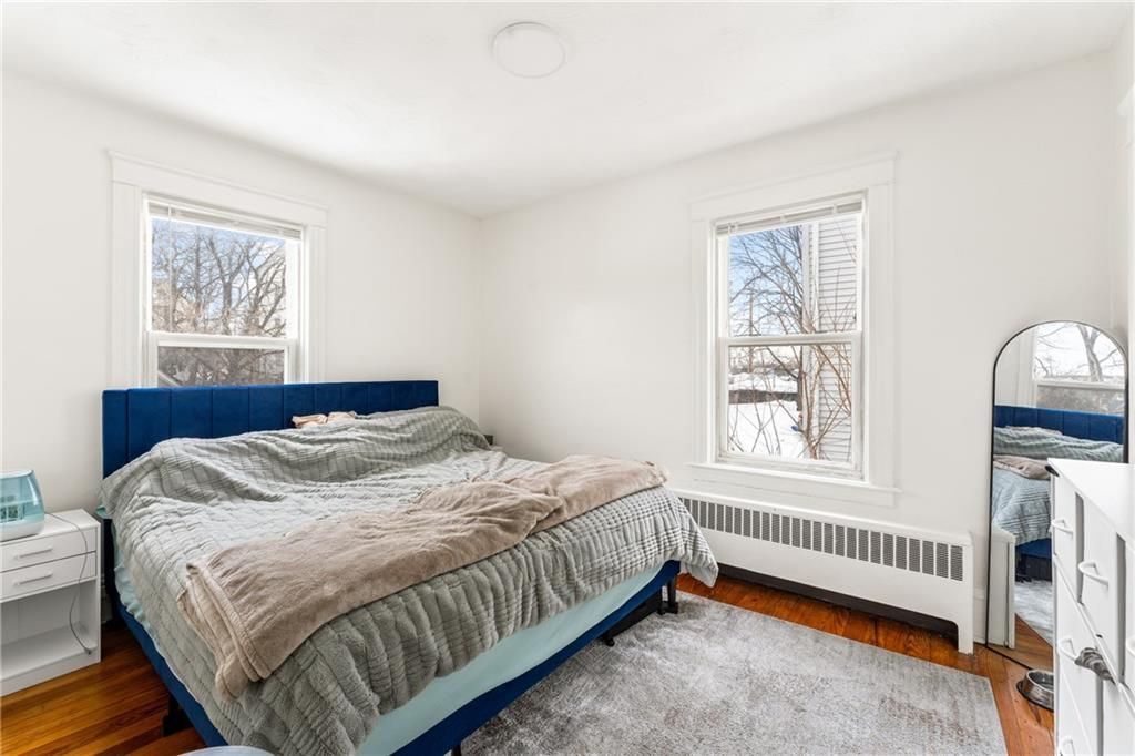 Building Photo - 19 Vale St