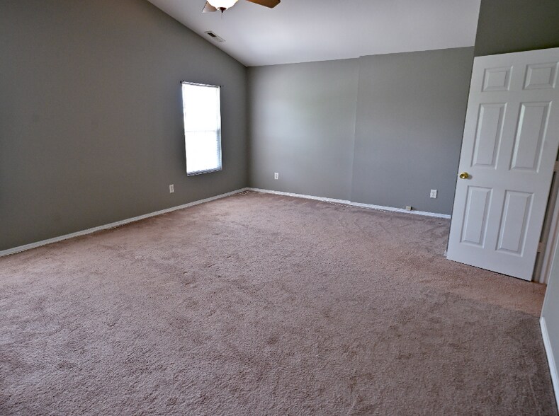Building Photo - 7404 Loyalist St