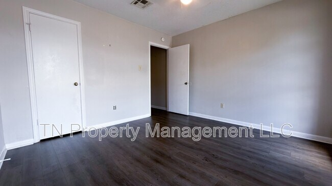 Building Photo - 204 Cantal Dr